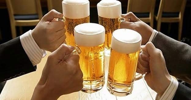 Sử dụng rượu bia nhiều có thể gây xuất huyết não
